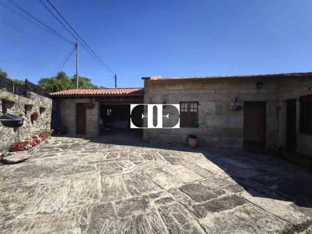 Casa histórica con encanto y finca privada en Mondariz - Piedra, historia y naturaleza en una sola propiedad photo 0
