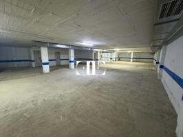Local Subterráneo en Venta en Nigrán - Perfecto para Almacén o Parking Privado photo 0