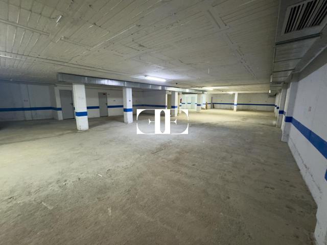 Local Subterráneo en Venta en Nigrán - Perfecto para Almacén o Parking Privado photo 0