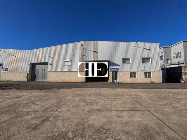 Nave Industrial de 500 m² con Campa y Oficinas en Severino Cobas - Oportunidad en Vigo. photo 0