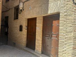 Marin Lara Vende local-almacén en el corazón del casco histórico de Toledo. photo 0
