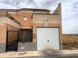 Chalet pareado en venta en Almonacid de Toledo photo 0