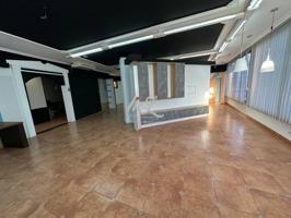 Magnifico Local en esquina Apto pat¡ra cambio de Uso. photo 0