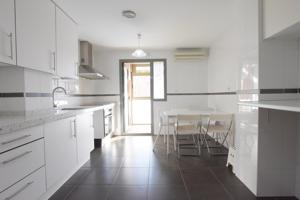 Piso en venta en Avenida de los Almendros, Rivas Vaciamadrid, Madrid photo 0