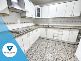 Casa con potencial en Aguadulce Sur photo 0