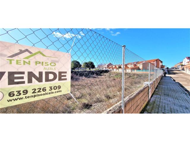 Gran ocasión de inversión, Dos Solares de 2.474 M2, con capacidad para 13 chalets adosados. photo 0