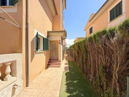 Exclusivo Chalet Adosado, con vistas al mediterráneo, cuanta con dos plantas, 3 dormitorios, jardín y terraza. photo 0