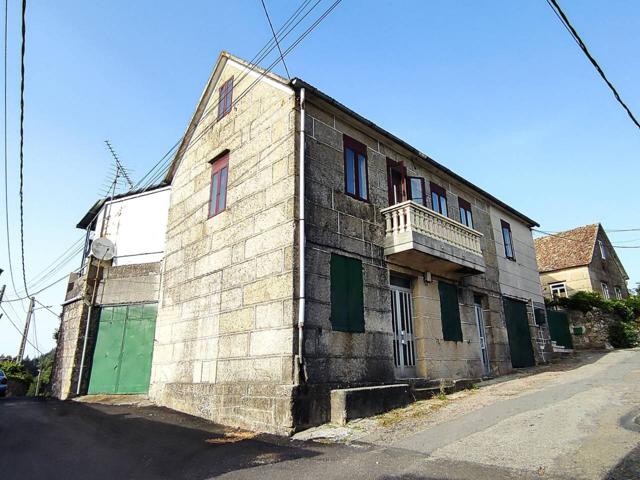Casa situada en la parte alta de Paredes en Vilaboa-Pontevedra photo 0