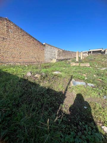 SOLAR DE 770M2 EN LA ZONA DE BARRIO HONDILLO, GERENA. photo 0