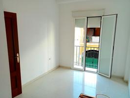 PISO EN VENTA EN LA LOCALIDAD DE BURGUILLOS, SEVILLA. photo 0