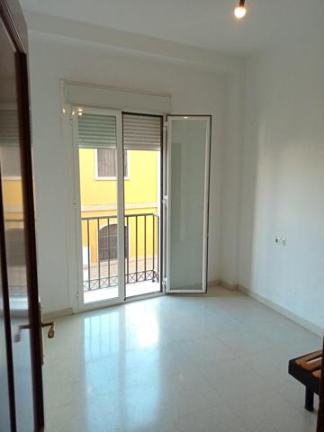 PISO EN VENTA EN LA LOCALIDAD DE BURGUILLOS, SEVILLA. photo 0