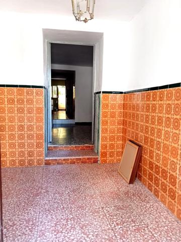 VIVIENDA EN ZONA CÉNTRICA, EN LA LOCALIDAD DE BURGUILLOS, SEVILLA. photo 0