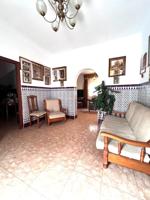 OPORTUNIDAD DE VIVIENDA EN GUILLENA, SEVILLA. photo 0