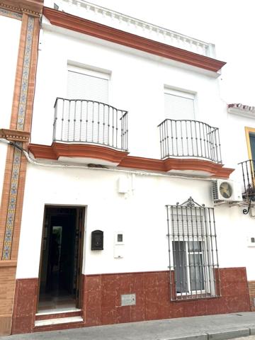 SEÑORIAL VIVIENDA EN CALLE REAL, GUILLENA, SEVILLA. photo 0