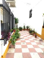 PISO EN EL CENTRO DE LA LOCALIDAD DE HINOJOS, HUELVA. photo 0