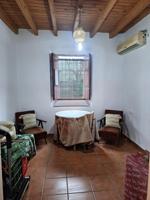 ¡Descrubre tu nuevo hogar en Castiblanco de los Arroyos! photo 0