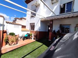 ¡Oportunidad única! Vivienda de tres plantas en esquina en Burguillos. photo 0