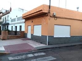 LOCAL EN ALQUILER CON EXCELENTE UBICACIÓN Y GRAN POTENCIAL photo 0