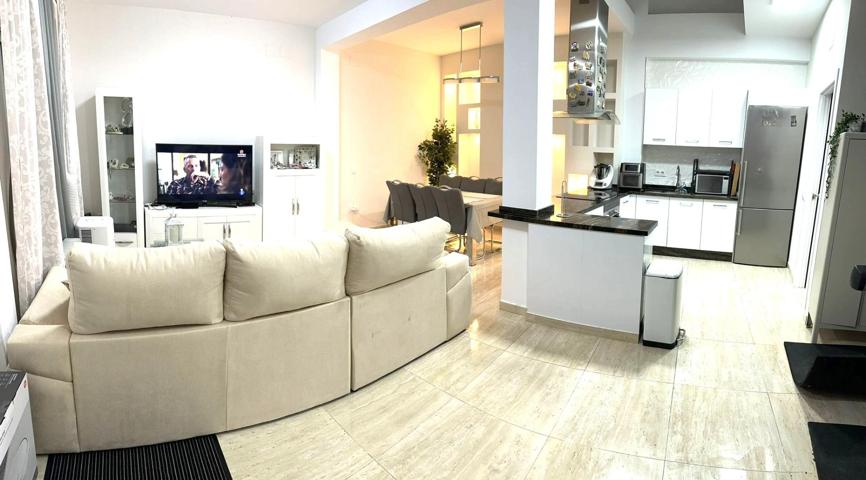 🏡 ¡Atención, atención! Esta joya en La Algaba no va a durar mucho! 🔑✨ photo 0