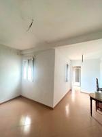 🏠 ¡ATENCIÓN INVERSORES Y FUTUROS PROPIETARIOS! 🌟 ¡Oportunidad ÚNICA en pleno centro de Gerena! 🌟 photo 0