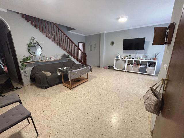 🏡 ¡Casa amplia en Guillena lista para entrar a vivir! photo 0
