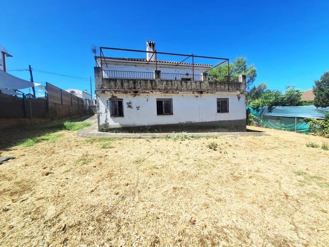🏡 ¡OPORTUNIDAD ÚNICA EN LA COLINA – CASTILBLANCO DE LOS ARROYOS! 🌄 photo 0
