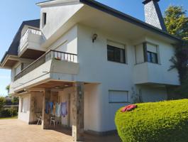 Casa - Chalet en venta en Nigrán de 400 m2 photo 0