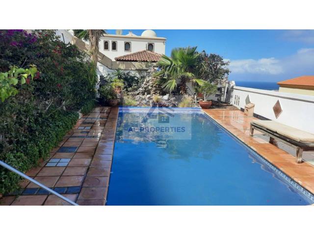 Villa en Torviscas, 4 habitaciones, piscina photo 0