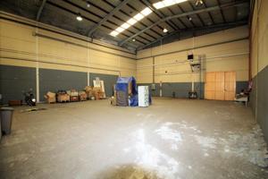 Nave Industrial en venta en Alhaurín de la Torre de 800 m2 photo 0