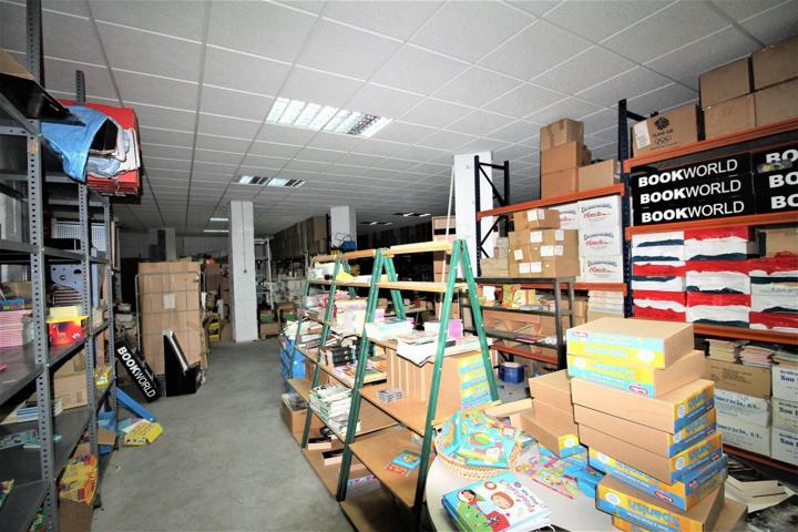 Local en venta en Benalmádena de 685 m2 photo 0