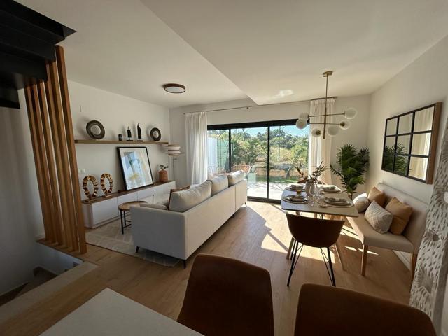 Adosado en venta en Alhaurín de la Torre de 131 m2 photo 0
