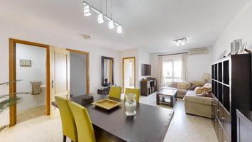 Adosado en venta en Alhaurín de la Torre de 190 m2 photo 0