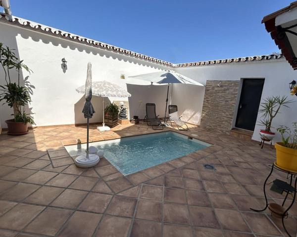 Adosado en venta en Málaga de 164 m2 photo 0