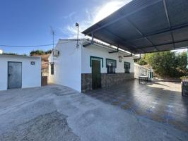Casa - Chalet en venta en Cártama de 70 m2 photo 0