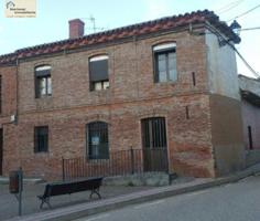 Casa para reformar, en la plaza mayor photo 0