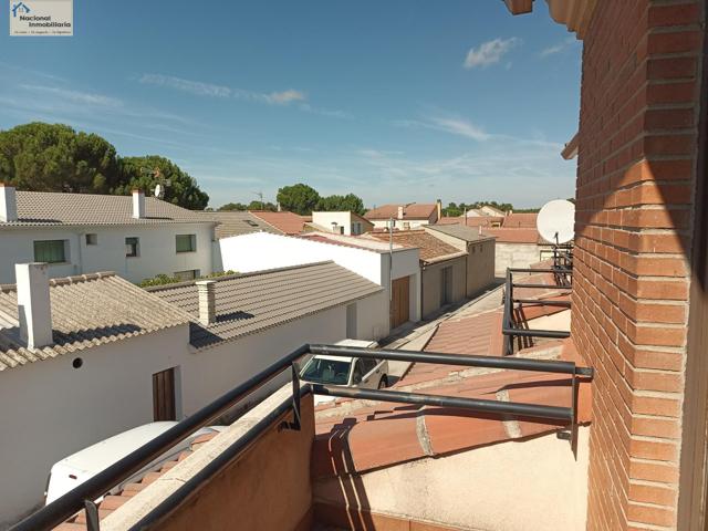 Chalet adosado como nuevo, con inquilinos. photo 0