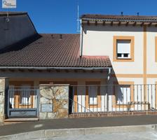 Chalet a estrenar, con parcela. photo 0