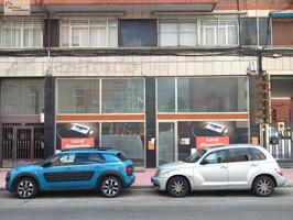 Local en zona comercial. photo 0