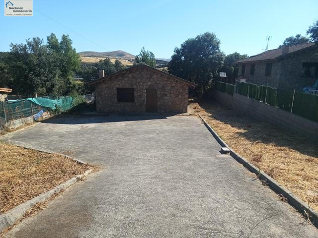 Chalet con parcela, para reformar. photo 0