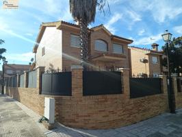 Chalet con piscina ¡Subasta al alza hasta el 02-10-2025! photo 0
