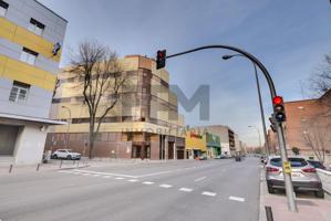 Amplio Despacho Reformado en San Blas, Madrid - Ideal para PYMES photo 0