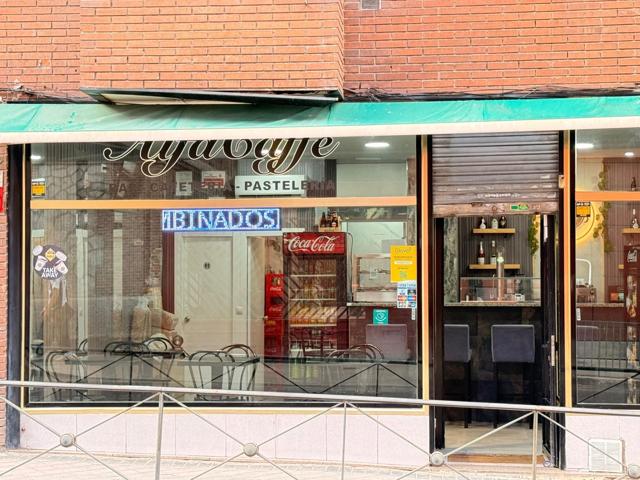 Local con salida de humos en la calle Ávila a escasos metros de Bravo Murillo. photo 0