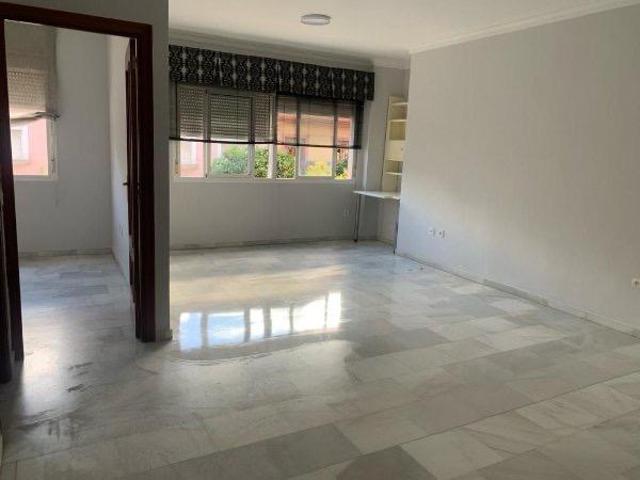 Piso En venta en Amate, Sevilla photo 0