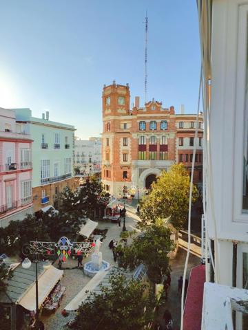 Piso En venta en Centro, Cadiz photo 0