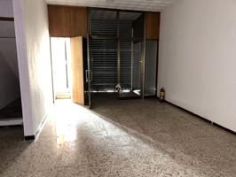 LOCAL COMERCIAL CON ESCAPARATE EN RAMON BERENGUER photo 0