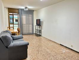 ¡Exclusiva oportunidad! Piso con ascensor y 3 habitaciones junto a Ronda Rocablanca photo 0