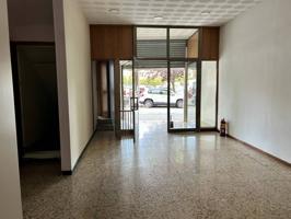 LOCAL COMERCIAL CON ESCAPARATE EN RAMON BERENGUER photo 0