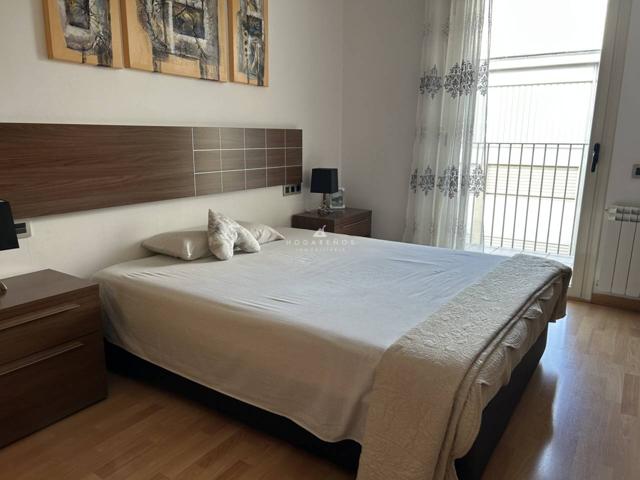 Piso seminuevo con amplia terraza, parking y trastero – ¡Para entrar a vivir! photo 0