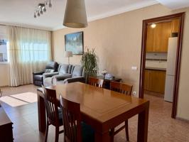 PISO EN AVENIDA PRINCIPAL CON ASCENSOR photo 0