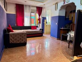 PISO DE 4 HABITACIONES CON TERRAZA Y TRASTERO photo 0